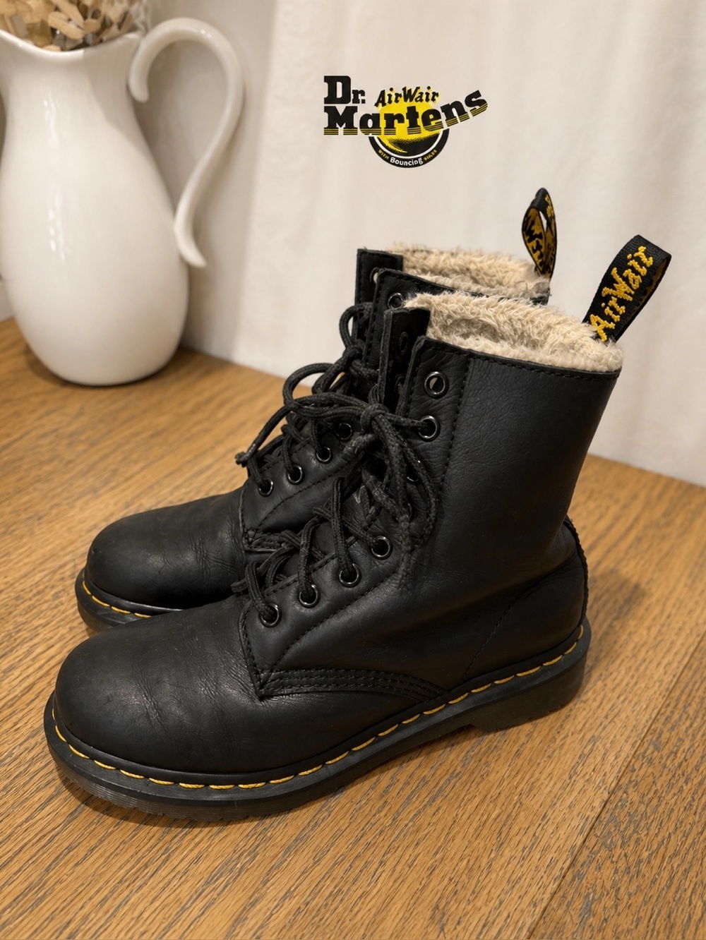 DR. MARTENS Black Fur-Lined Lace-Up Boots Size 37 EU